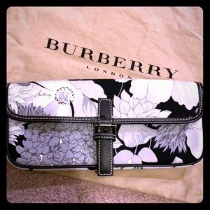Burberry Clutch - Authentic
